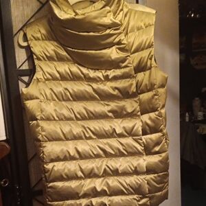 BRAND NEW Ralph Lauren Women's Metallic Gold Puffer Vest